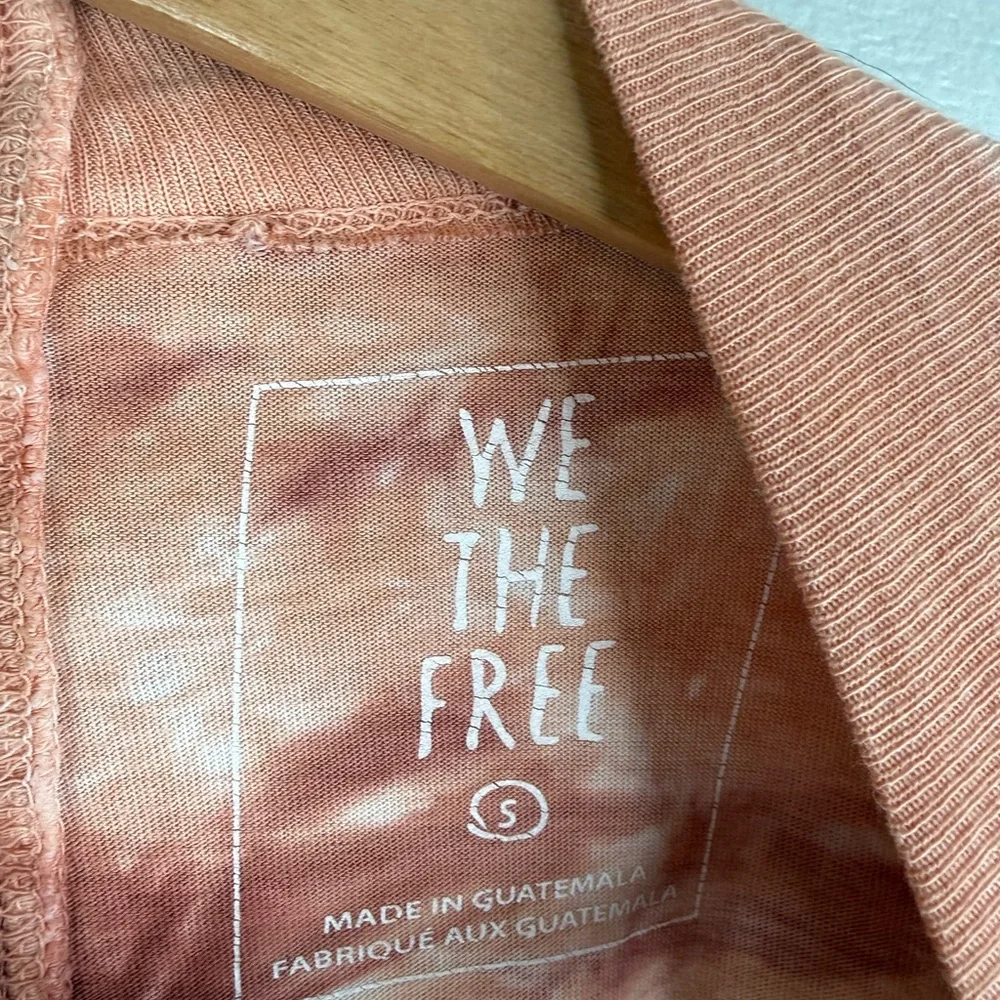 Free People We The Free Be Free Tie Dye Tee Long Sleeve Size Small - Picture 5 of 11